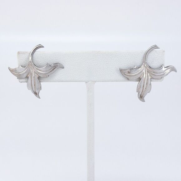 Vintage Sterling Silver 925 Leaf Screw-Back Earrings - Picture 2 of 6